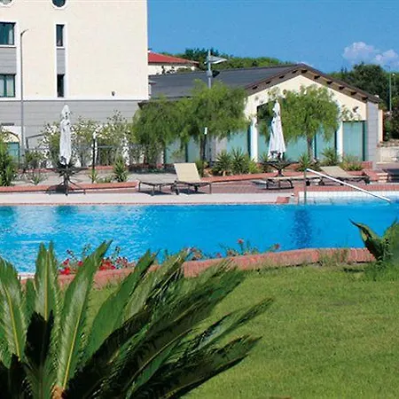 Hotel Grand 4*