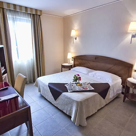 Grand 4* Paestum