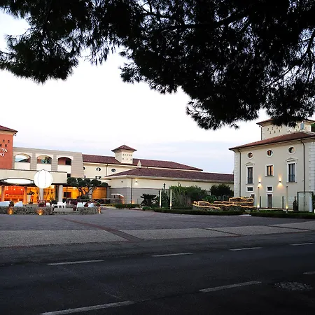 Grand 4* Paestum